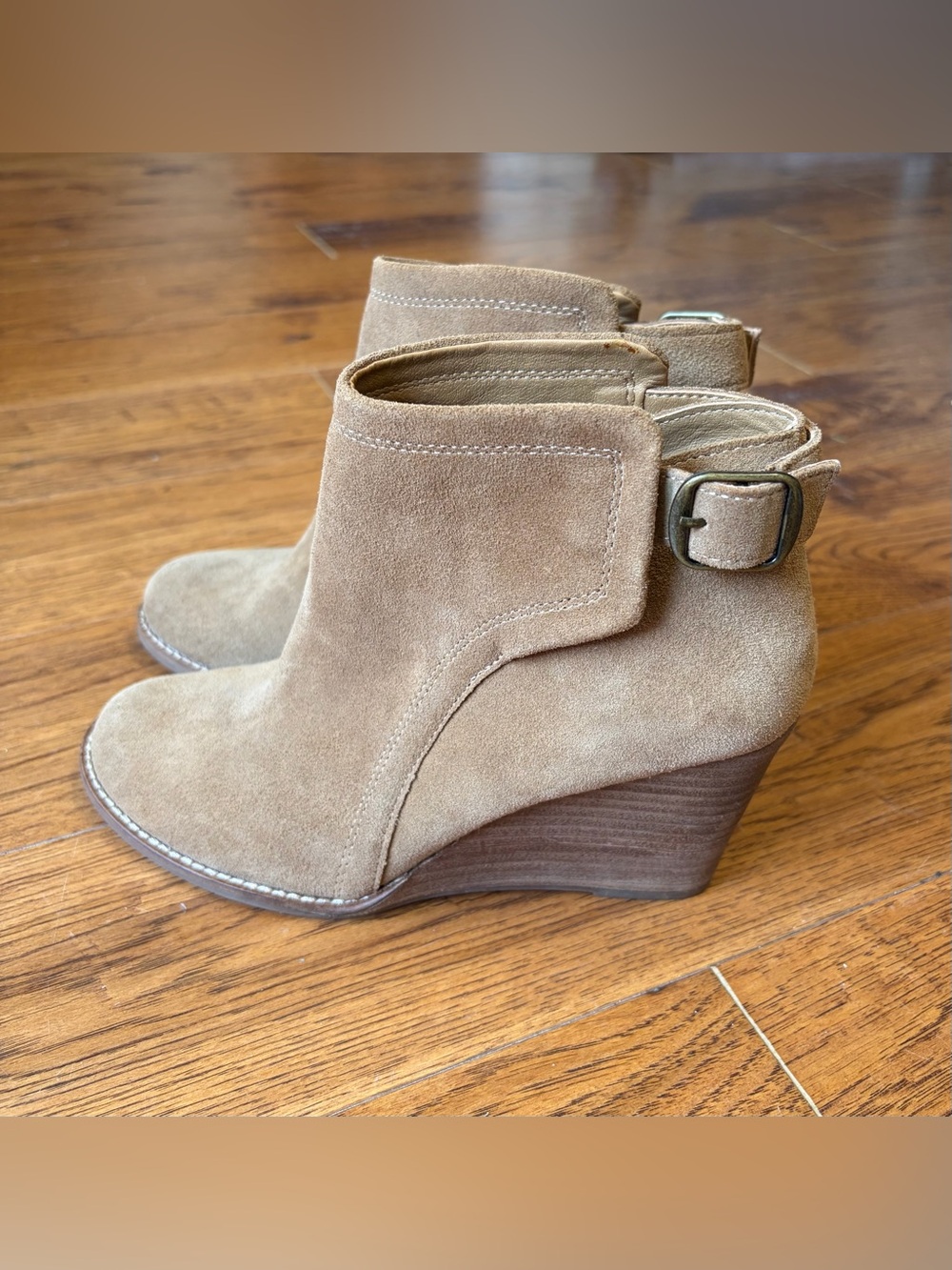 Lucky Brand Women’s Tan Suede Wedge Ankle Boots